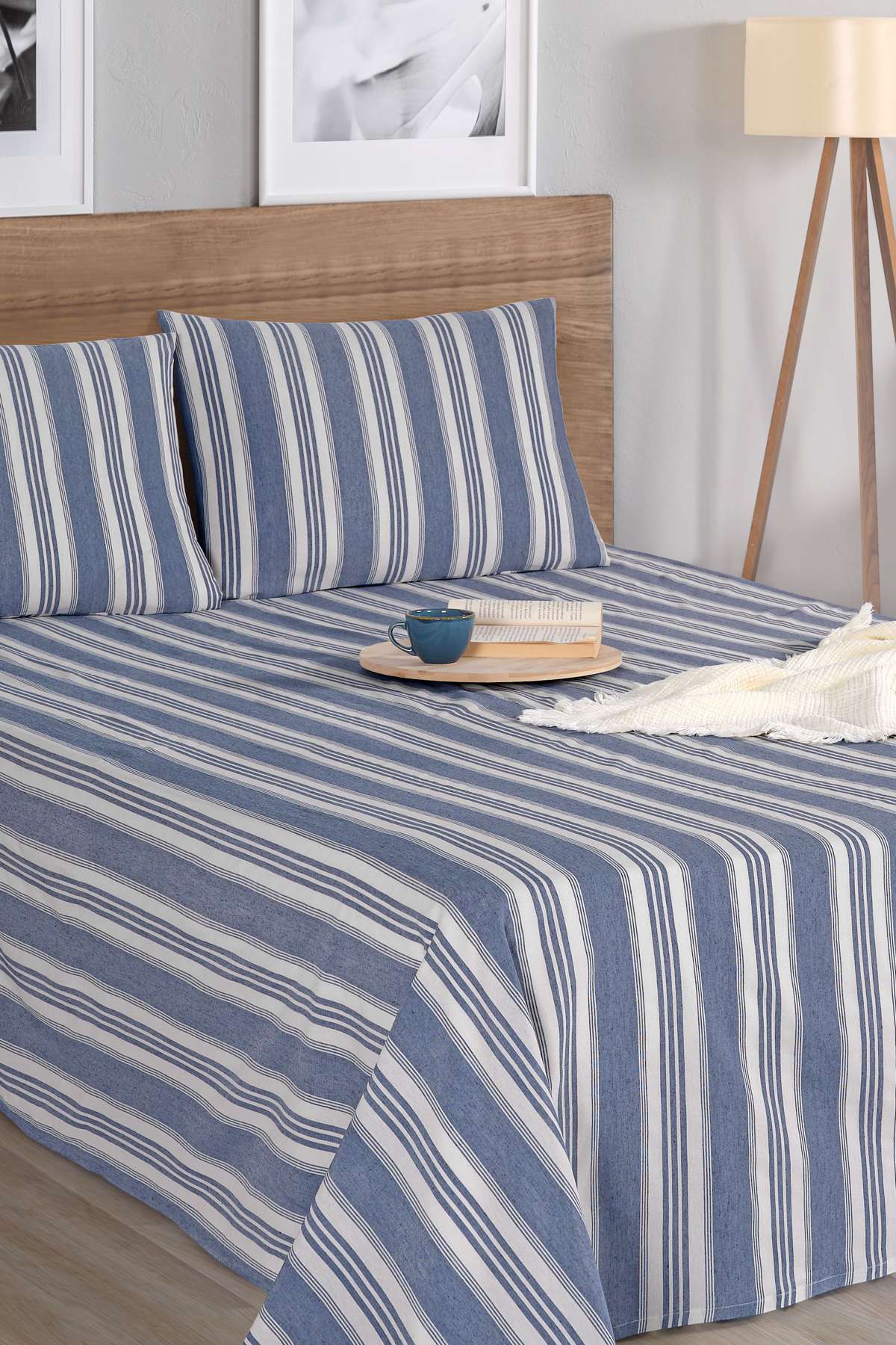 143EPJ056920-201.jpg Soft Line - Navy – Сет од единечен чаршав со наплака за перница 100x200 - Image 1