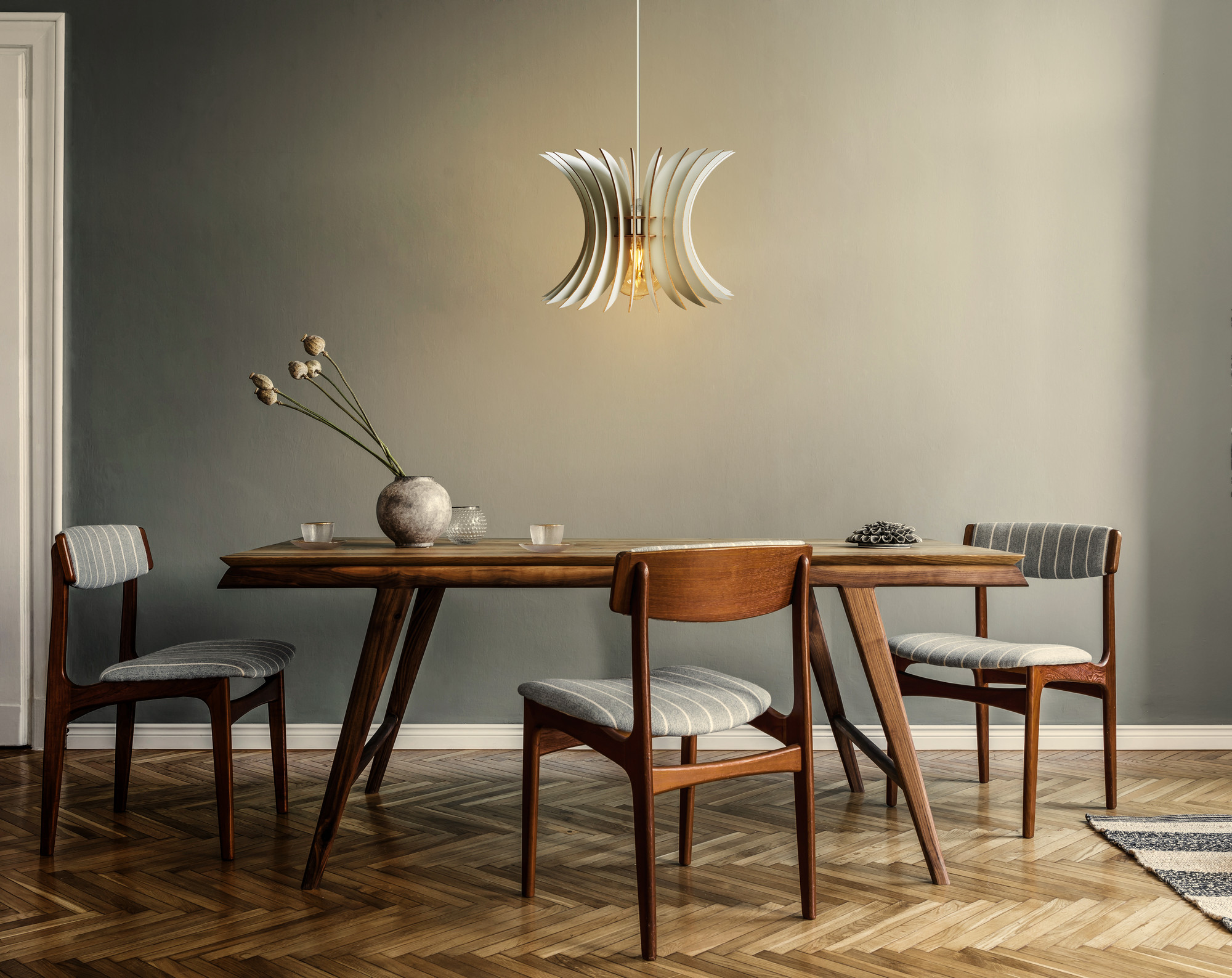 390FLH155020-201.jpg 148-T – Лустер - Image 1