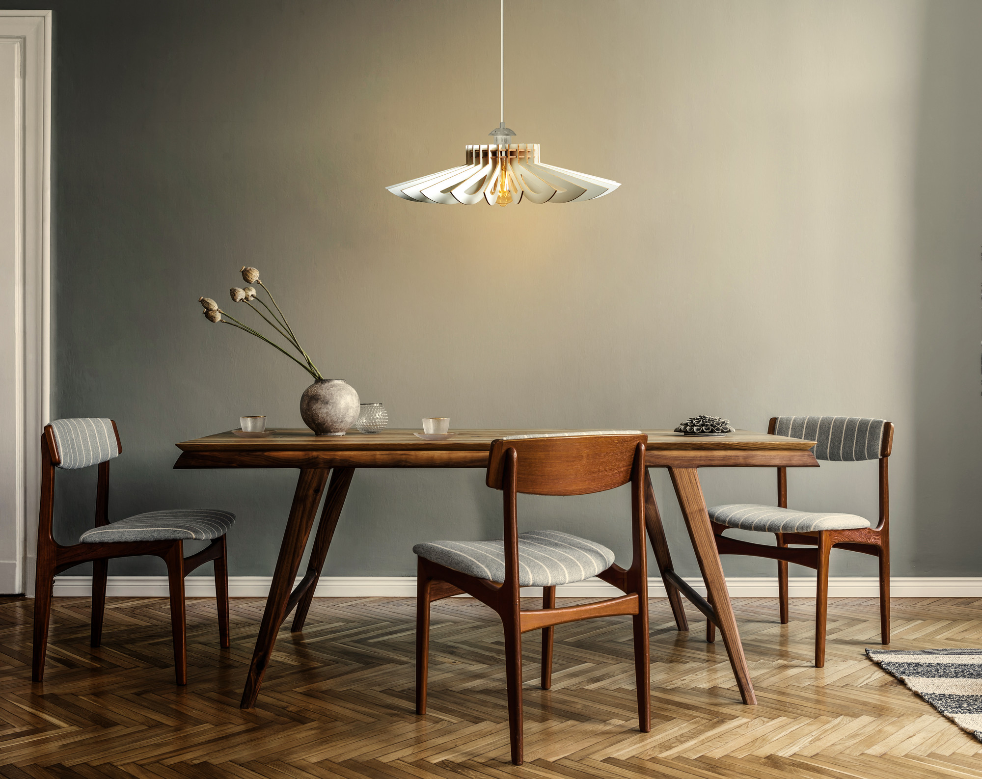 390FLH155620-201.jpg 160-T – Лустер - Image 1