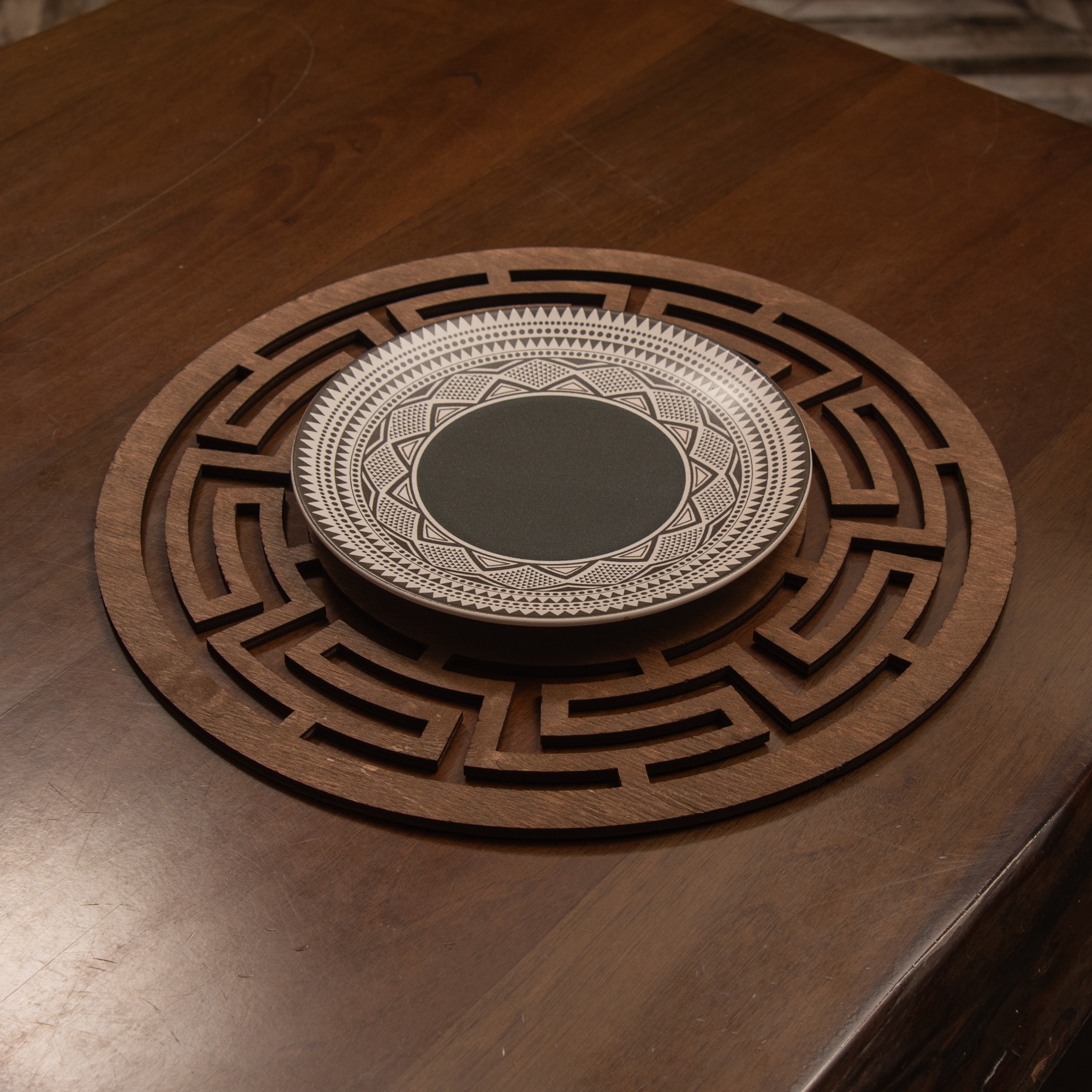 790PYN115620-201.jpg Labyrinth - Wenge – Дрвен сет на подлога за маса (6 парчиња) - Image 1
